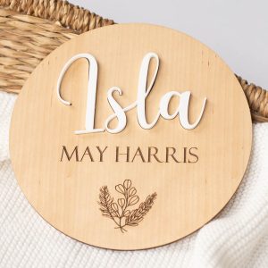 Light 3D Birth Announcement Name Disc with name Isla.