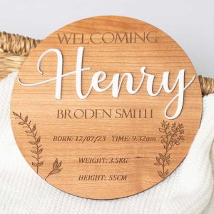 3D Birth Details Announcement Disc Dark with boys name Henry.