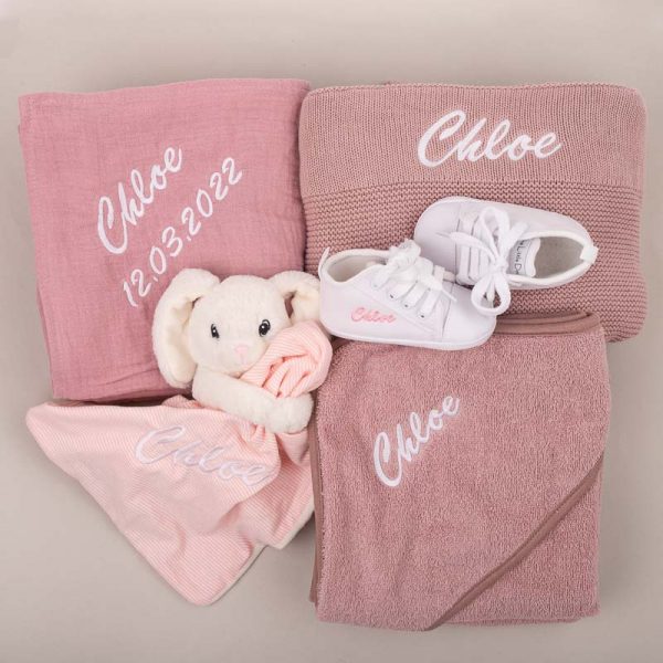 5-piece Blush Pink Knitted Blanket Girl's Baby Gift Box embroidered with Chloe