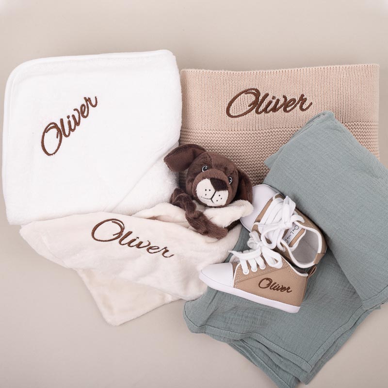 4-Piece Beige Knitted Blanket Baby Gift Box embroidered with Oliver
